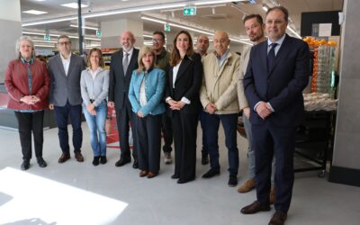 Inauguración del nuevo supermercado de la cadena ‘Día’ en la ciudad, situado en la avenida Ramón y Cajal, 30